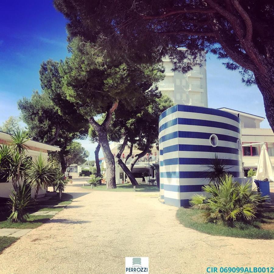 Hotel Perrozzi Vasto Exterior photo